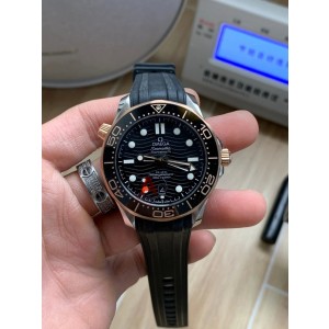 VS/오메가 씨마스터 다이버 300M V4