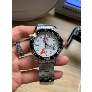 VS/오메가 씨마스터 다이버 300M V4