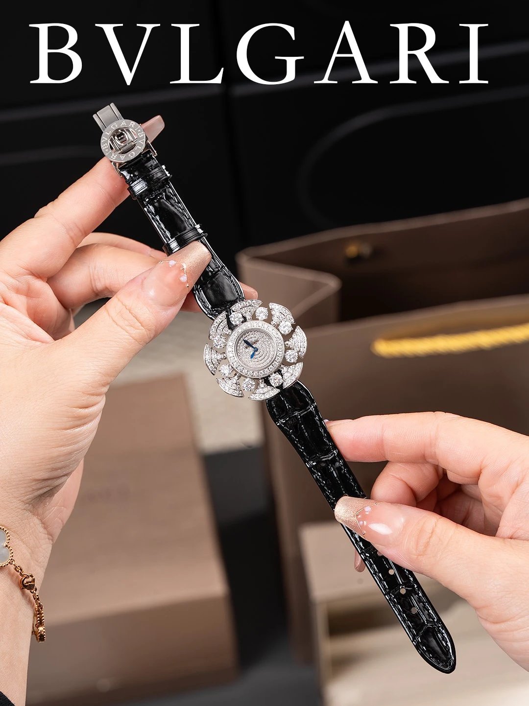 불가리 DIVAS’DREAM 33MM