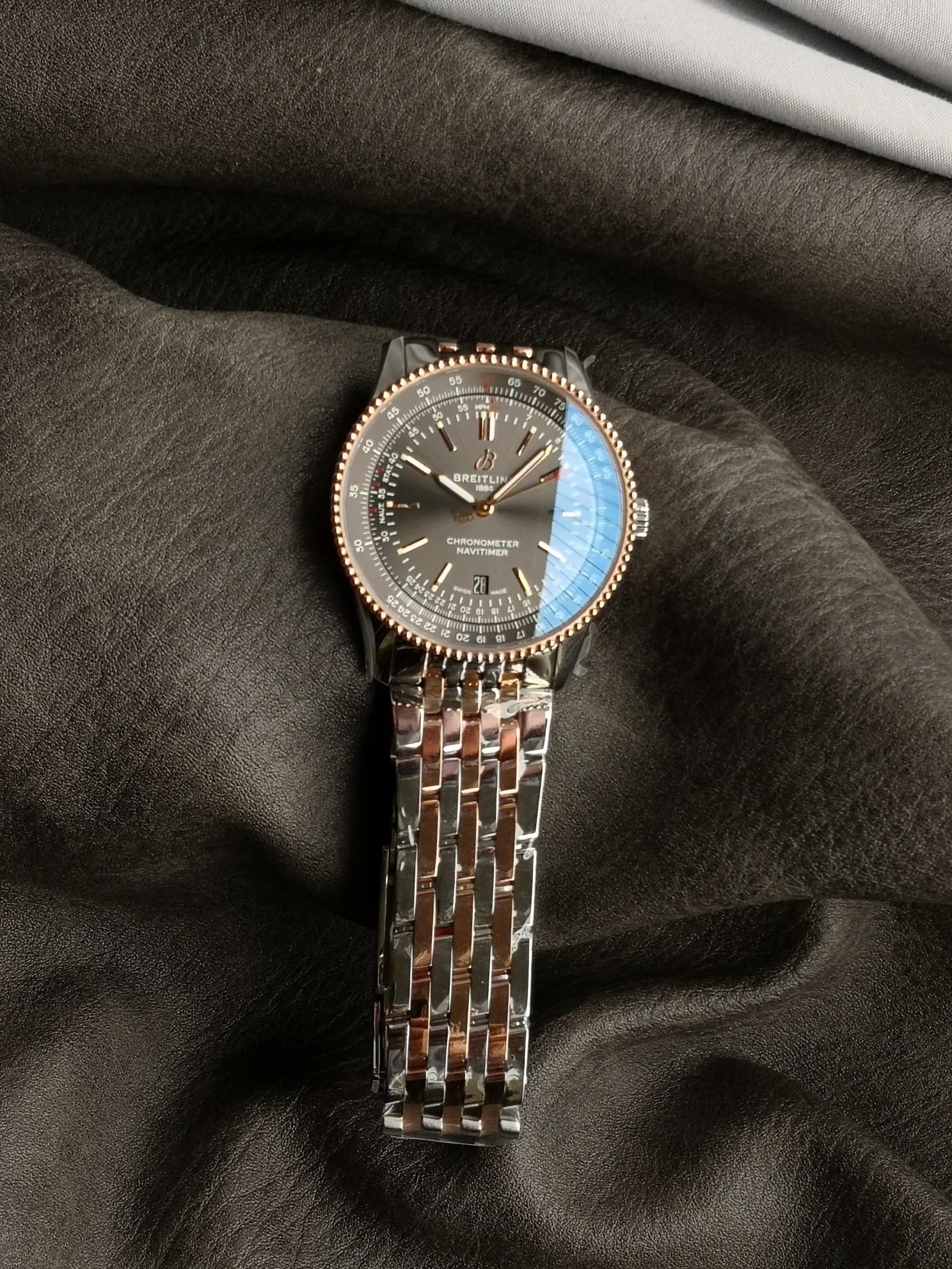 V7/브라이틀링 네비타이머 1 41MM
