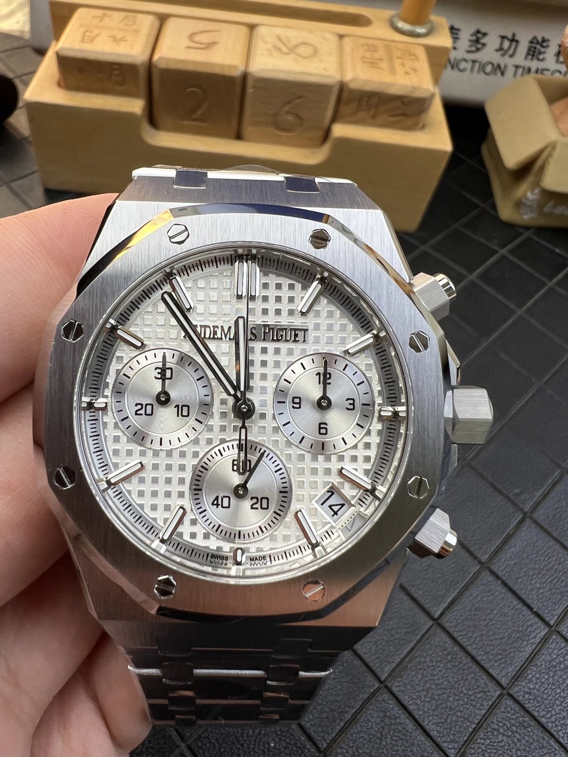 APS/오데마피게 로얄오크 26240 V2